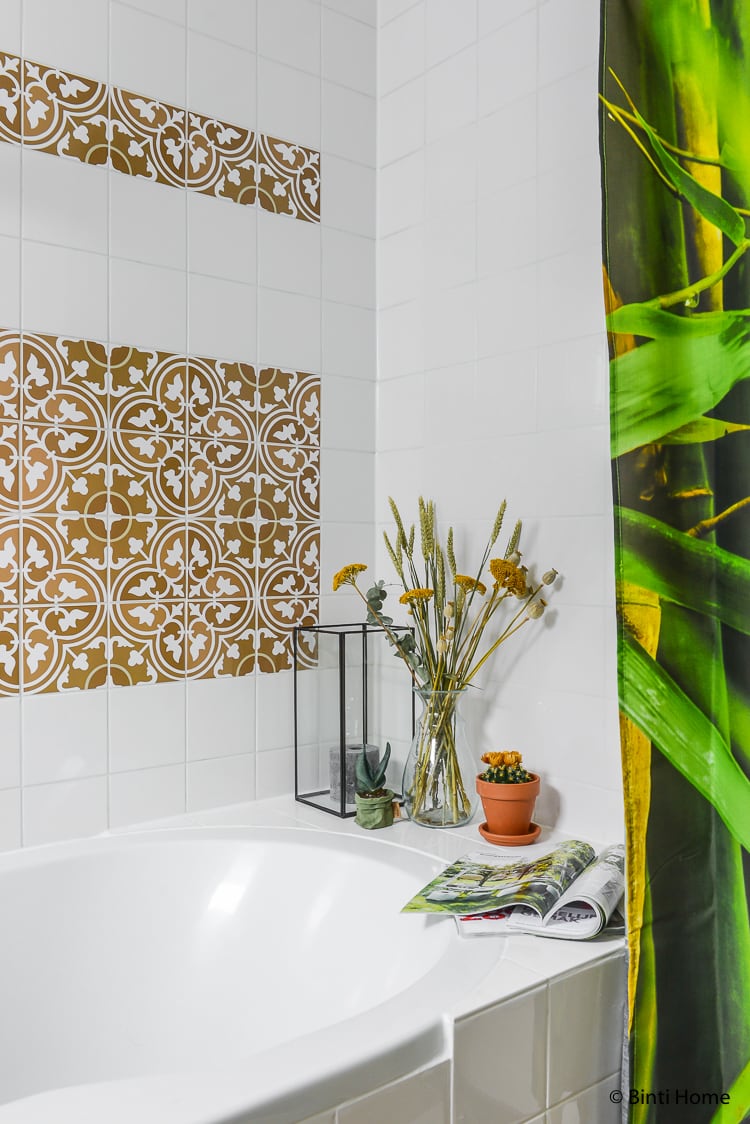 Tegelstickers voor een oosterse in de badkamer - Binti Home Interieurontwerpstudio & inspiratie
