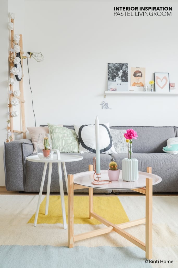 Slecht elleboog buurman Een woonkamer met pastel kleuren en koper - Binti Home |  Interieurontwerpstudio & inspiratie blog